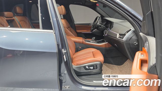 BMW X5 2022 — photo 16
