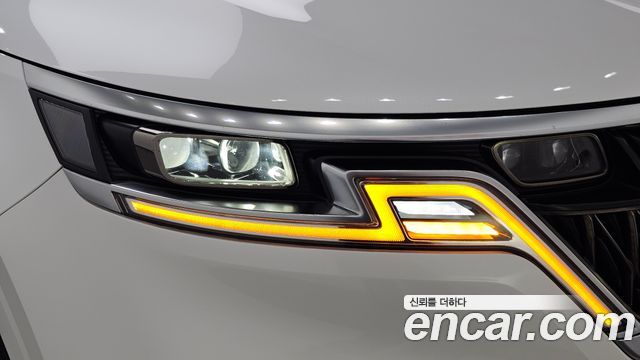 Kia Canival 2021 — photo 8