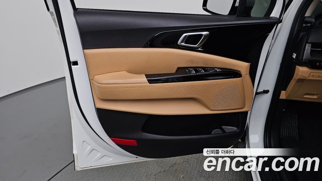 Kia Canival 2021 — photo 14