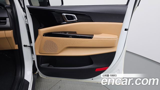 Kia Canival 2021 — photo 15
