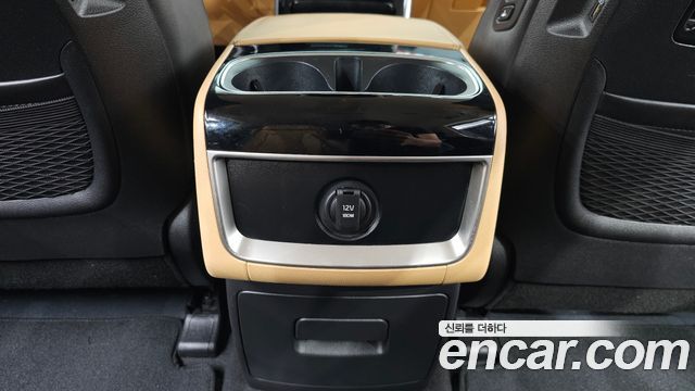 Kia Canival 2021 — photo 32
