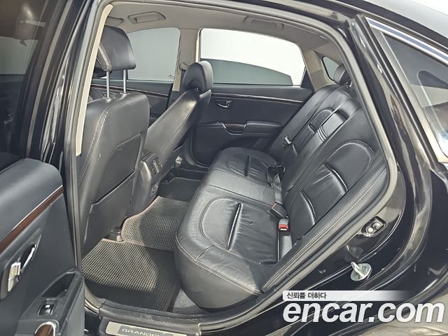 Hyundai Grandeur 2010 — photo 12