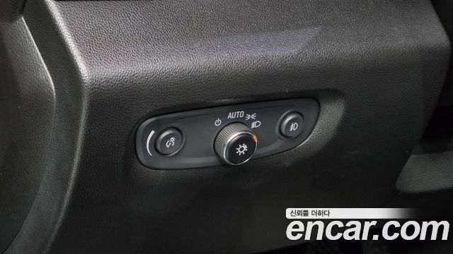 Chevrolet Korea Traverse 2020 — photo 23