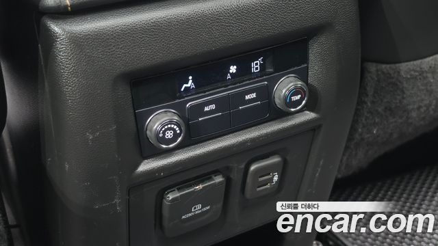 Chevrolet Korea Traverse 2020 — photo 28