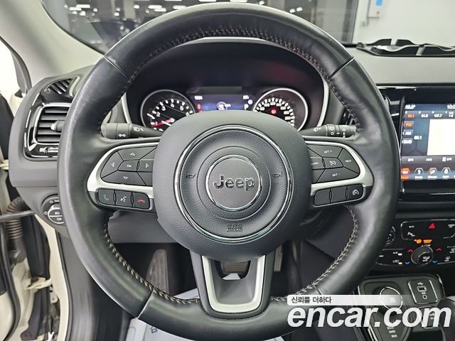 Jeep Compass 2018 — photo 9