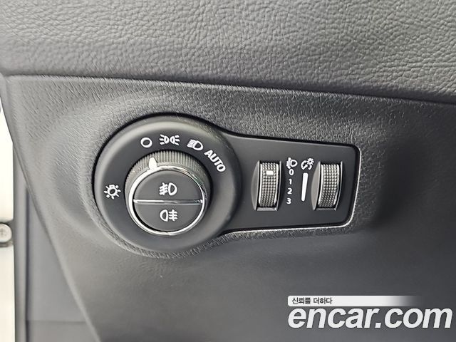 Jeep Compass 2018 — photo 18