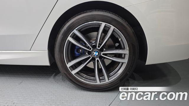 BMW Gran Turismo 2023 — photo 7
