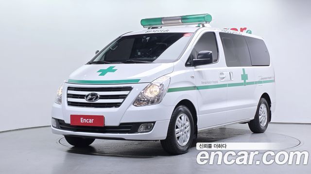 Hyundai Starex 2016 — photo 1
