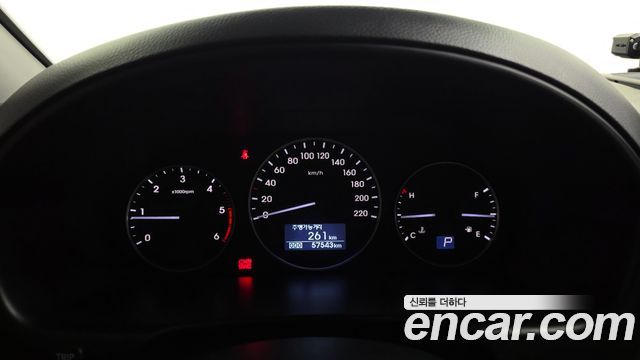 Hyundai Starex 2016 — photo 8