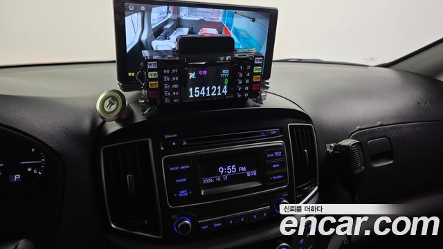 Hyundai Starex 2016 — photo 17