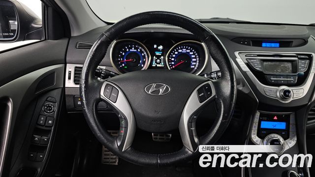 Hyundai AVANTE 2011 — photo 19