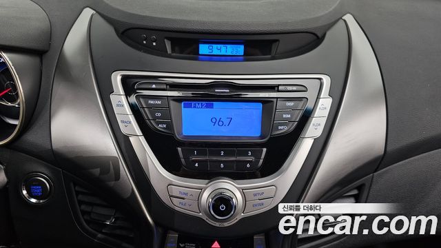 Hyundai AVANTE 2011 — photo 20