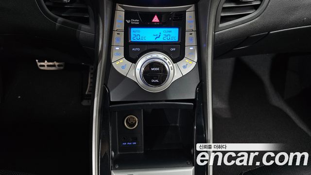 Hyundai AVANTE 2011 — photo 21