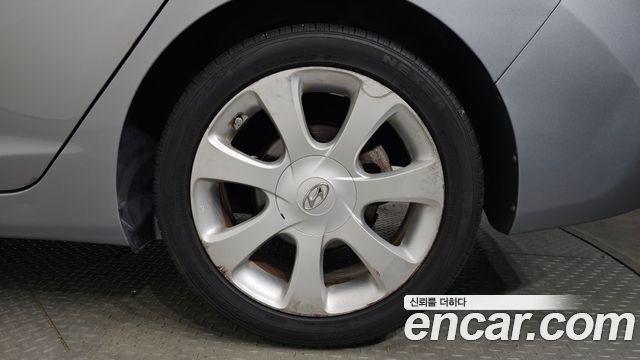 Hyundai AVANTE 2011 — photo 7