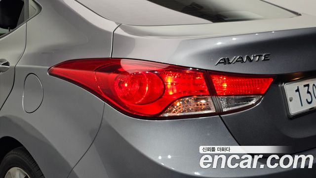Hyundai AVANTE 2011 — photo 9