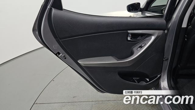 Hyundai AVANTE 2011 — photo 15