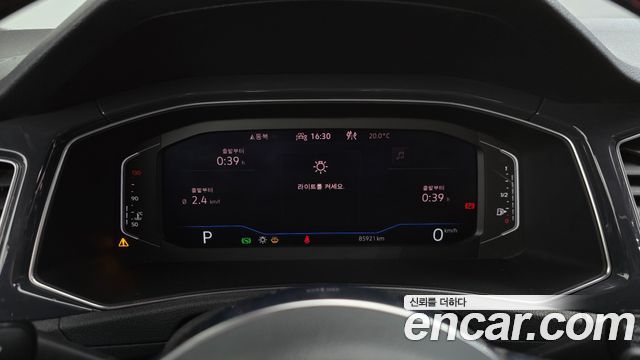Volkswagen T-Roc 2021 — photo 11