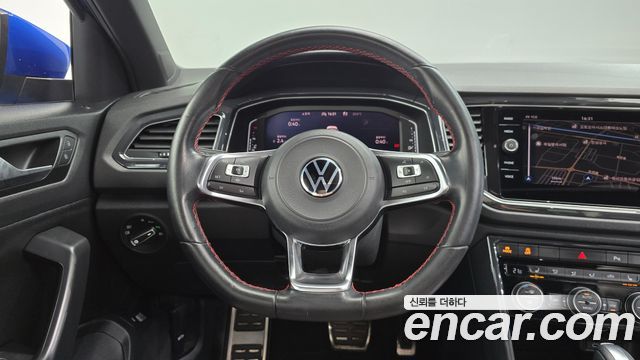 Volkswagen T-Roc 2021 — photo 19