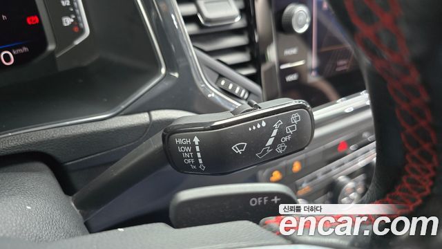 Volkswagen T-Roc 2021 — photo 26