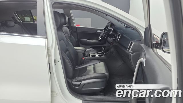 Kia Sportage 2016 — photo 11