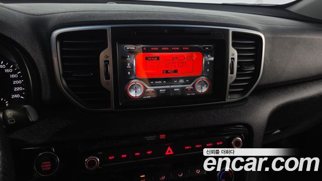 Kia Sportage 2016 — photo 16