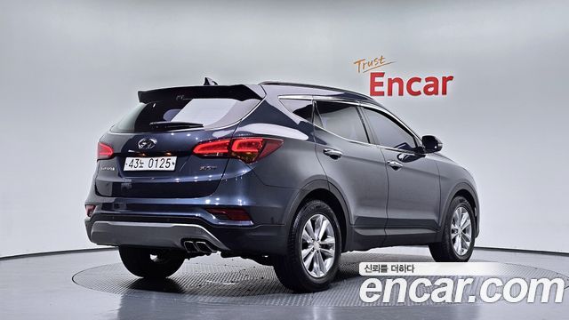 Hyundai Santafe 2017 — photo 2