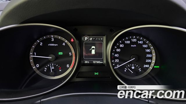 Hyundai Santafe 2017 — photo 11