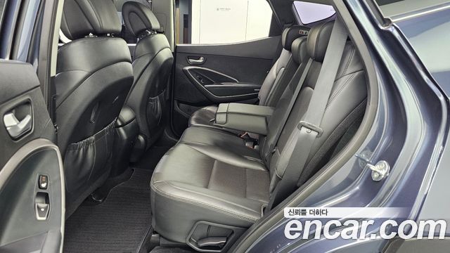 Hyundai Santafe 2017 — photo 18
