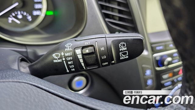 Hyundai Santafe 2017 — photo 25