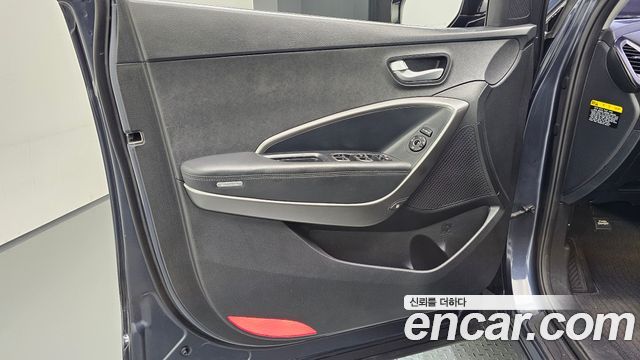 Hyundai Santafe 2017 — photo 14