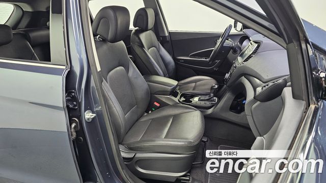 Hyundai Santafe 2017 — photo 16