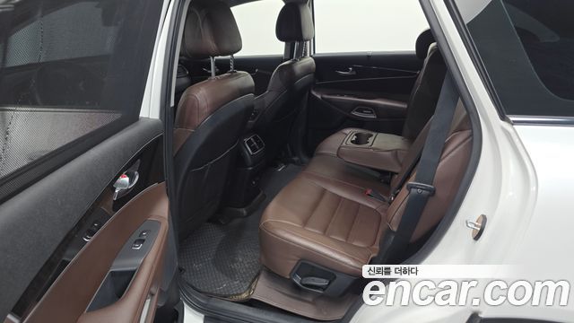 Kia Sorento 2016 — photo 11