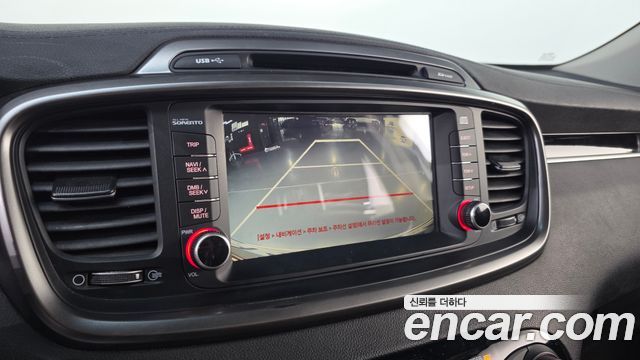 Kia Sorento 2016 — photo 17