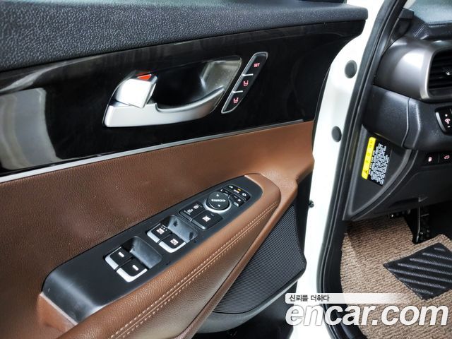 Kia Sorento 2016 — photo 11