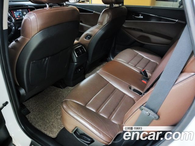 Kia Sorento 2016 — photo 12