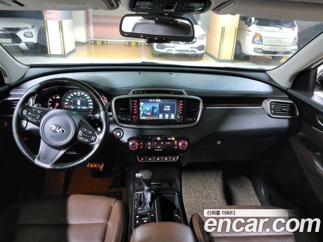 Kia Sorento 2016 — photo 13