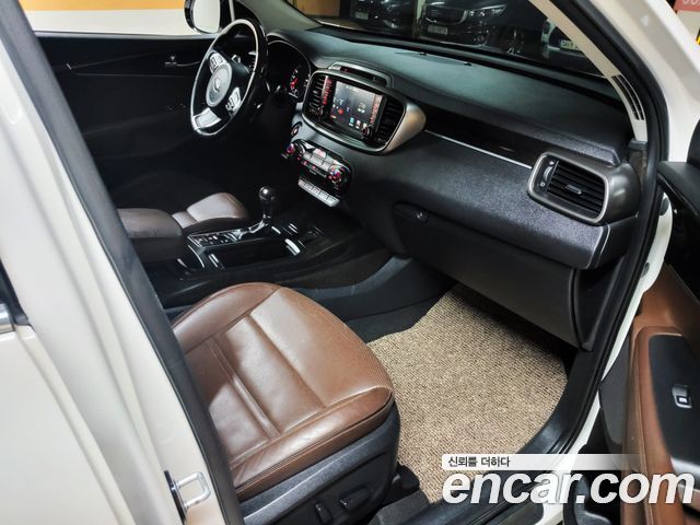 Kia Sorento 2016 — photo 14
