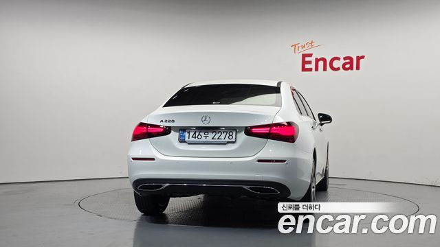 Mercedes-Benz A-Class 2025 — photo 4