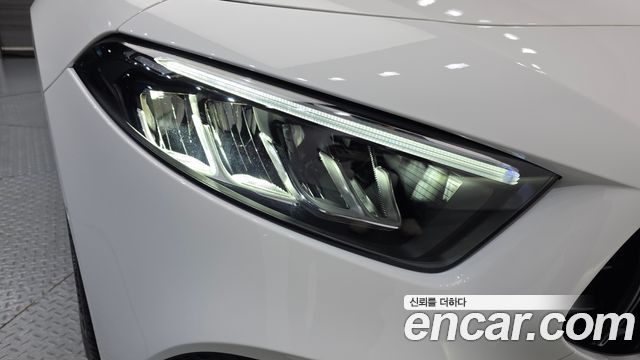 Mercedes-Benz A-Class 2025 — photo 8