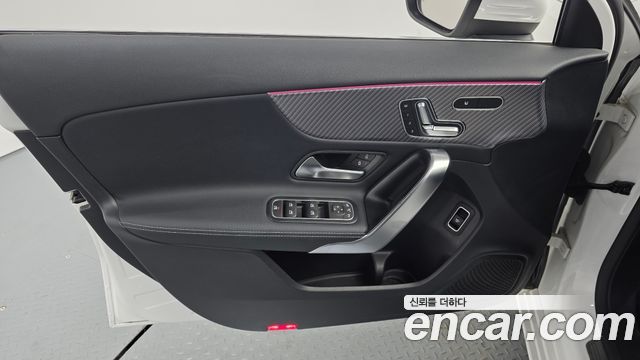 Mercedes-Benz A-Class 2025 — photo 14