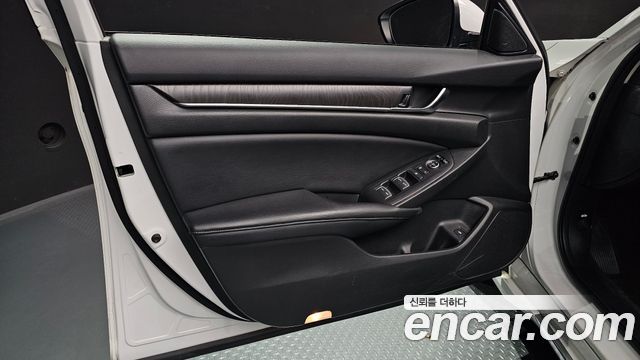 Honda Accord 2018 — photo 14