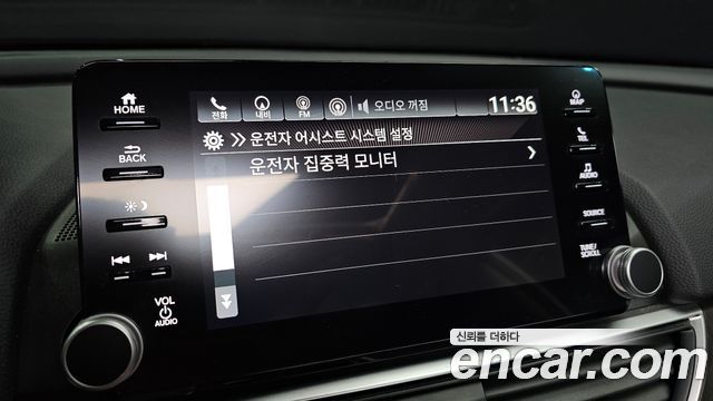 Honda Accord 2018 — photo 27
