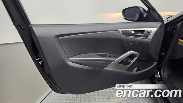 Hyundai Veloster 2012 — photo 14