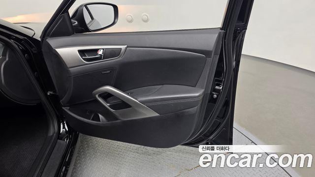 Hyundai Veloster 2012 — photo 15