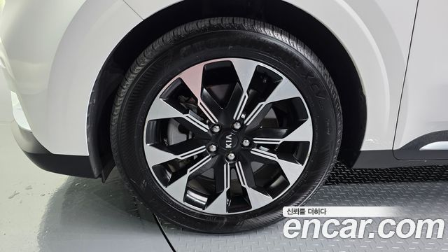 Kia Canival 2021 — photo 5