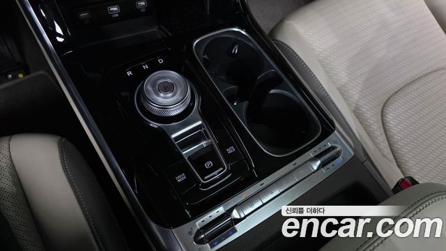Kia Canival 2021 — photo 9