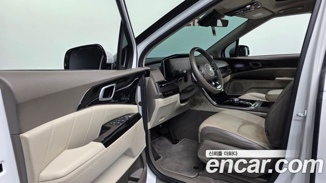 Kia Canival 2021 — photo 10