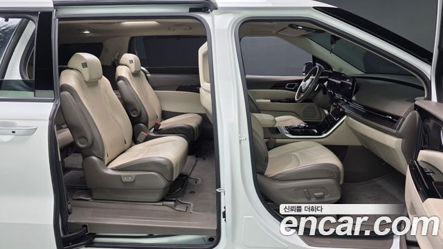 Kia Canival 2021 — photo 11