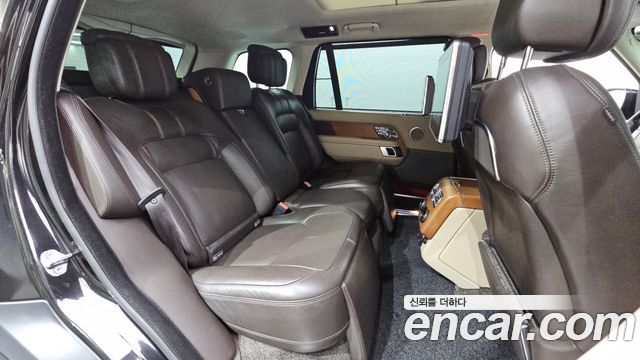 Land Rover Range Rover 2019 — photo 12