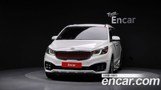 Kia Canival 2018 — photo 3